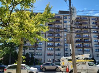 1000 Clove Rd, Staten Island, NY 10301