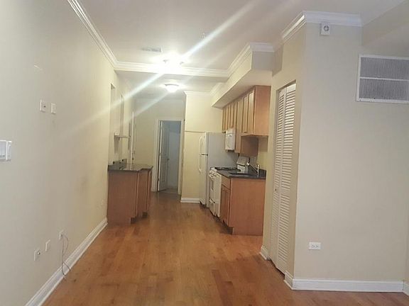 5th image of 4603 N Hamlin Ave
