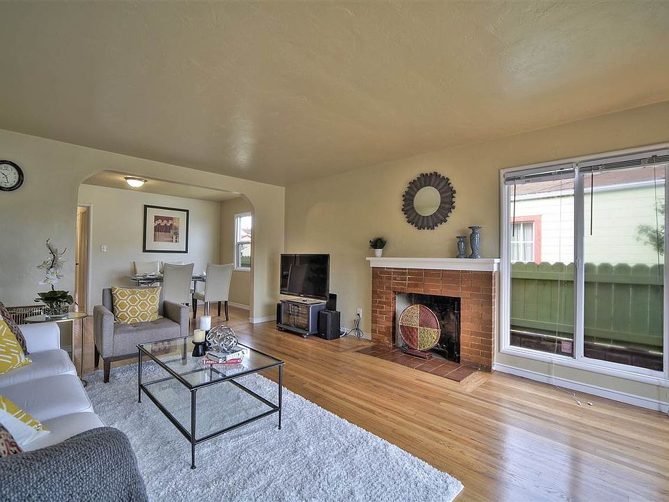 1st image of 2626 Clinton Ave