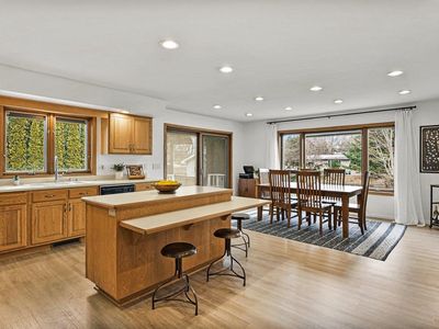 2460 Hillpoint Road, Mc Farland, WI, 53558