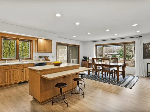 2460 Hillpoint Road, Mcfarland, WI 53558