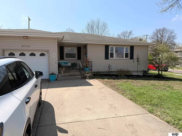 8759 S Glenview Dr, La Vista, NE 68128