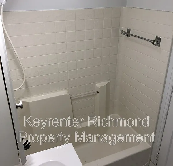 1901 Claiborne St — Photo 6