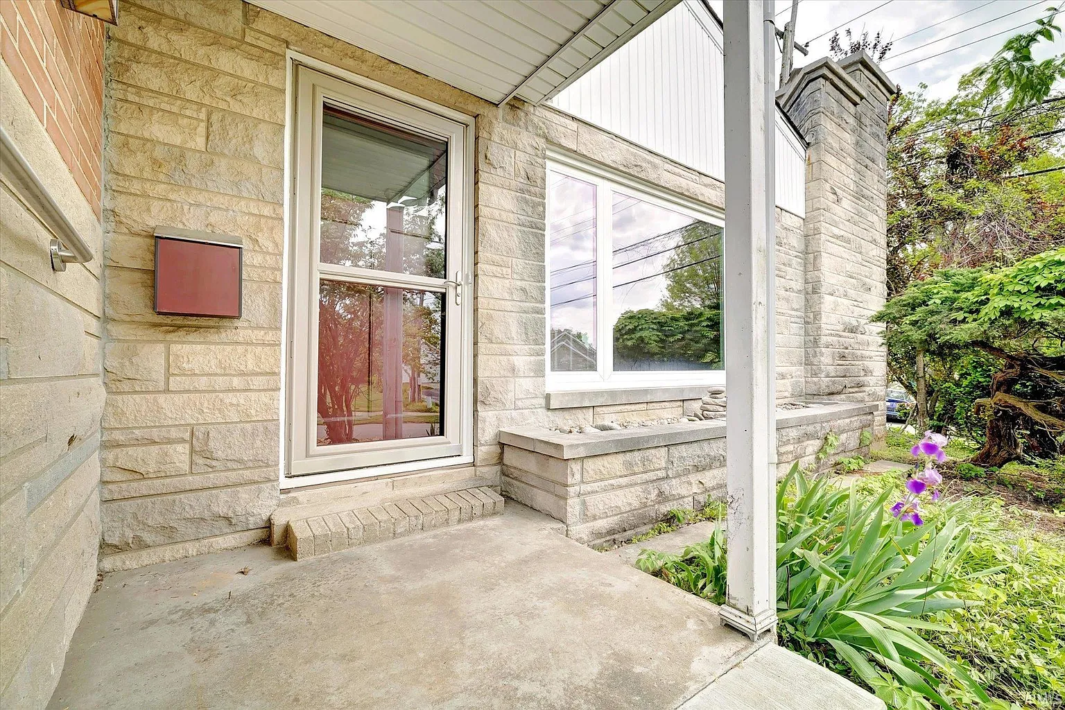 229 S Hillsdale Dr photo 1