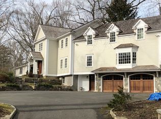 4 Kemondo Rd, Cos Cob, CT 06807