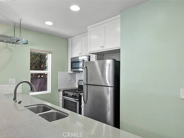 3131 Livonia Ave — Photo 8