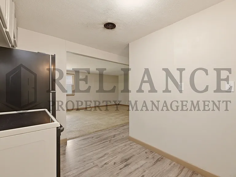 107 S Queen Ave — Photo 23