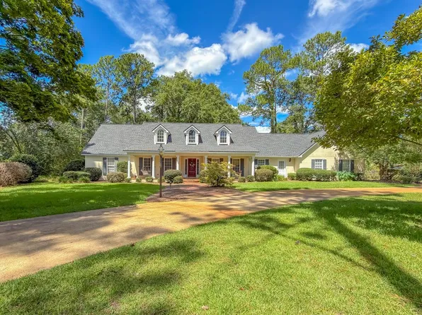 2211 Twin Lakes Dr, Bainbridge, GA 39819