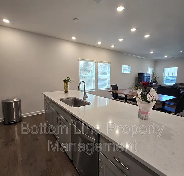 1221 Colgher St — Photo 19
