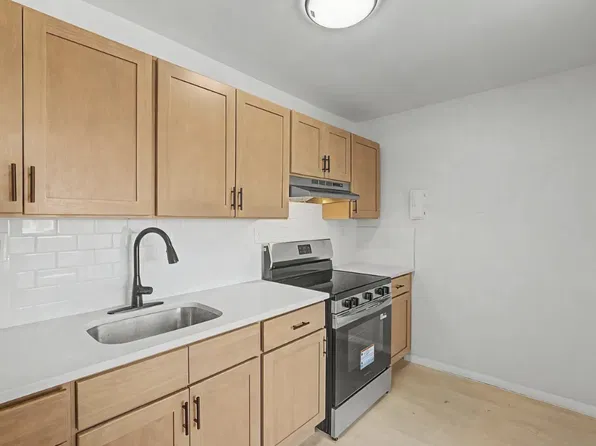 (undisclosed Address), Windsor Locks, CT 06096