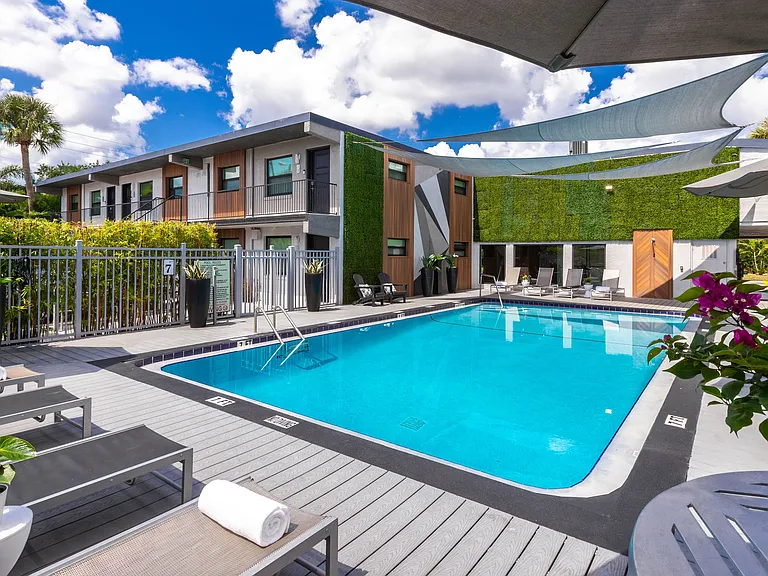 Surrounded by lush landscaping, modern lounge seating, and shaded areas, our resort-style pool offers the perfect place for residents to escape the Floriday sun.