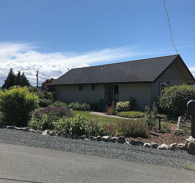 1st image of 1154 York Pl