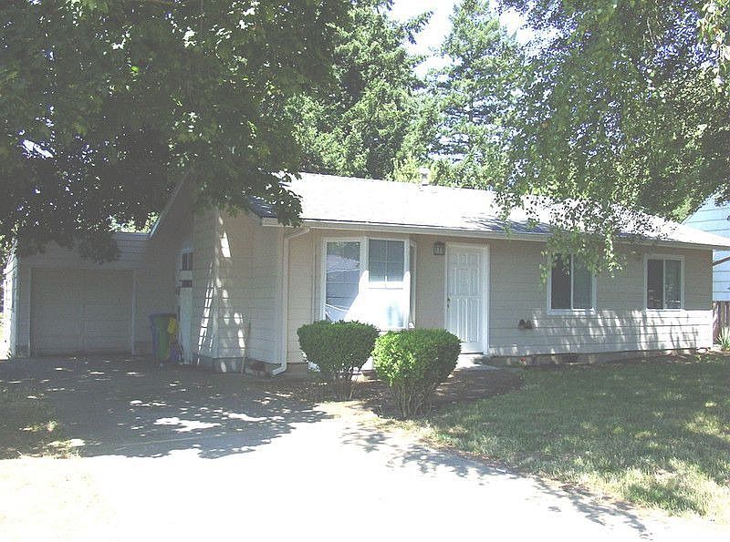 2nd image of 13119 SE Raymond St
