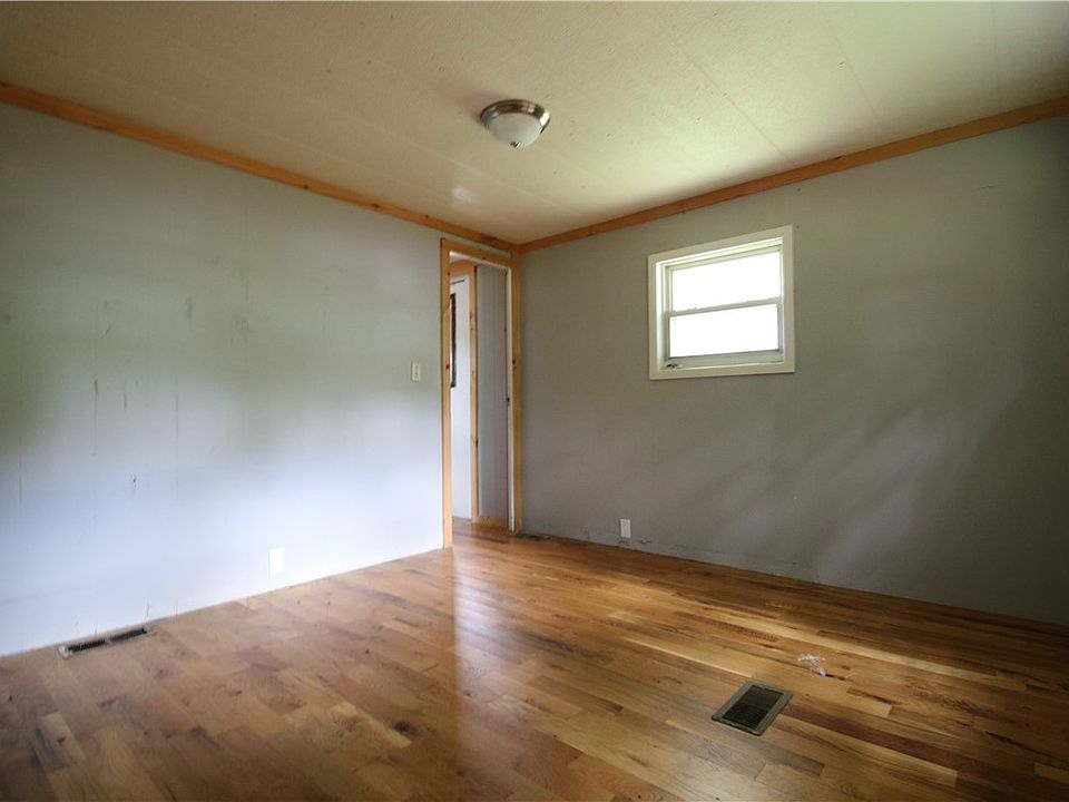 13th image of 4244 S Fancher Rd
