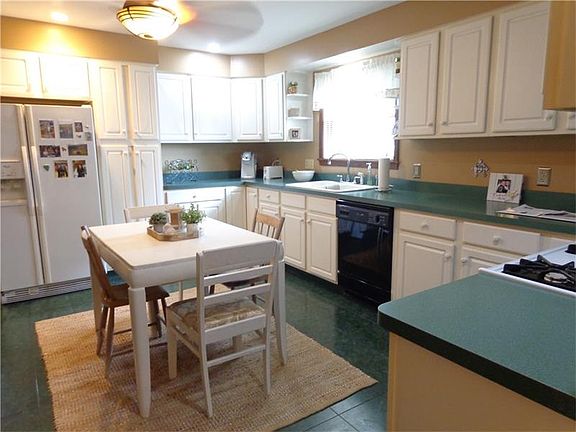 5th image of 1315 Glenwood Dr
