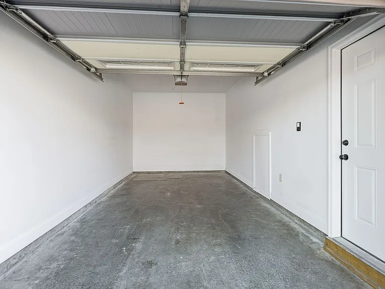 2826 Fox Wood Ln — Photo 30