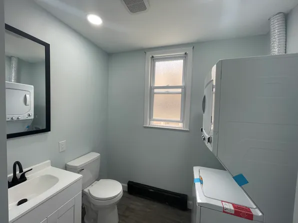 27 East 46th Street image 3 of 4