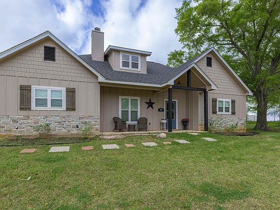 2nd image of 315 Ridge Ln