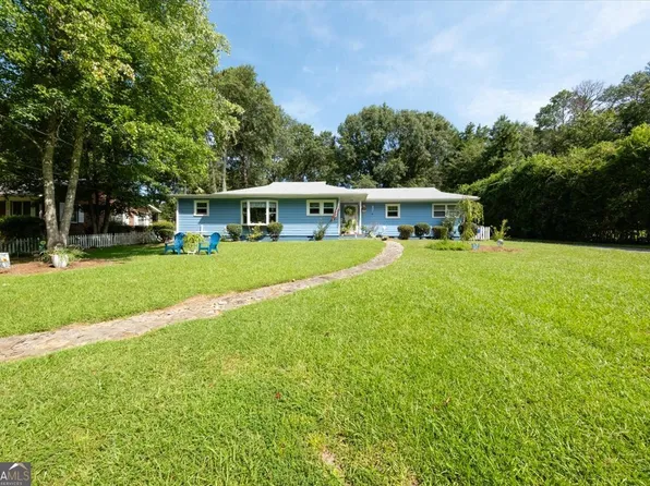 375 Sunset Cir, Forsyth, GA 31029