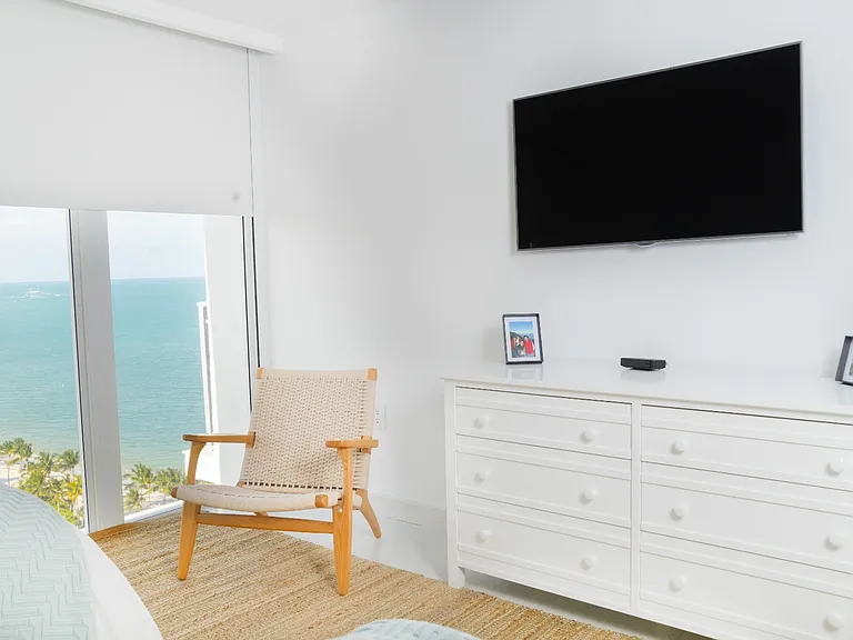 881 Ocean Dr #18H — Photo 18