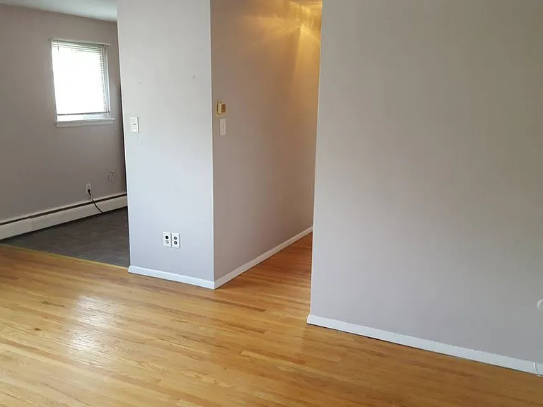 441 Ford St — Photo 4