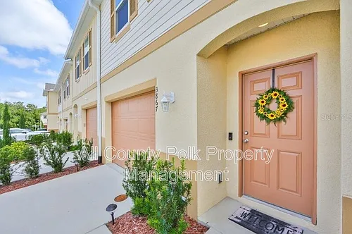 3867 Hampstead Ln Photo 1
