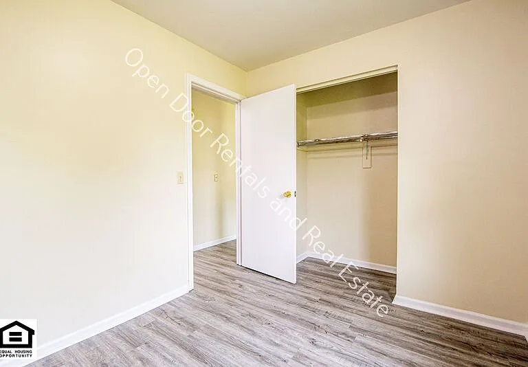 1506 S Dowling St — Photo 9
