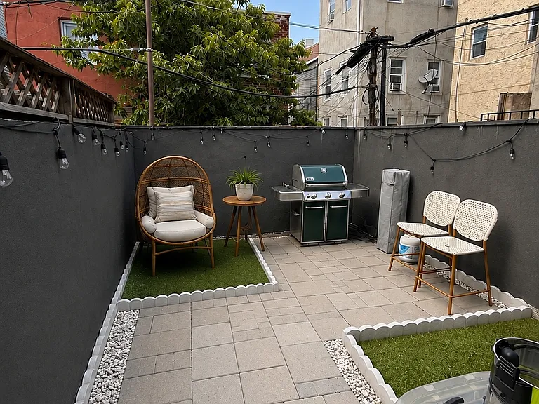 1503 Latona St — Photo 19