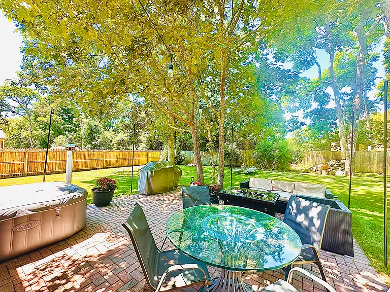 45 Yale Dr — Photo 12