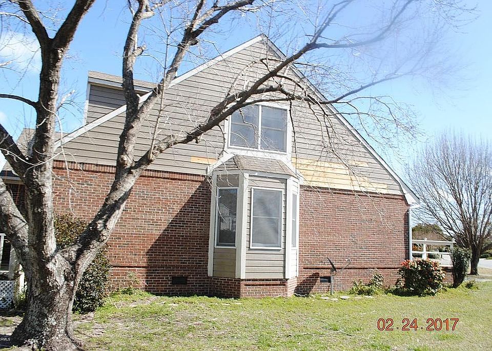 End unit before new deck 