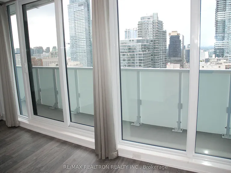 403 Church St #2903 — Photo 4