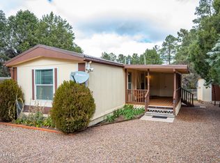 2108 Bluejay Rd, Overgaard, AZ 85933