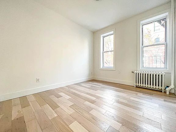 3rd image of 210 W 10th St #4H