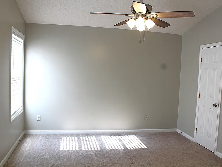 4305 Standing Rock Way — Photo 5
