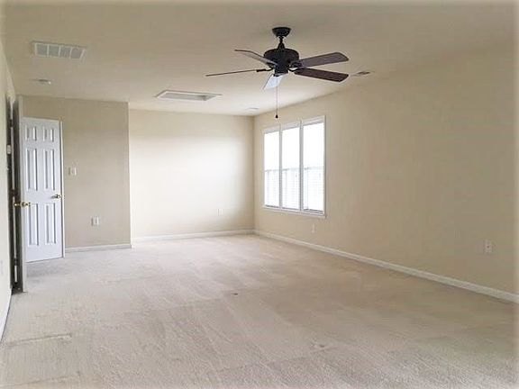 29' x 14' Master Bedroom