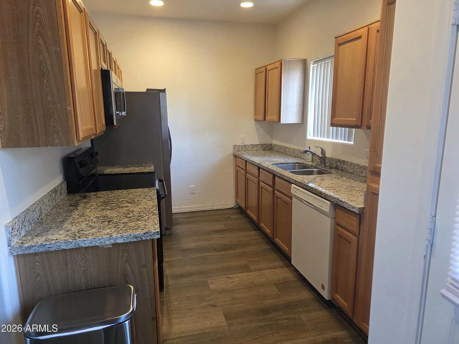 4 bed, 3.0 bath, 1883 sqft, $2,895 — Photo 2