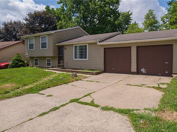 3rd image of 8831 Timberwood Dr