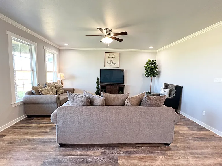 4030 Ruth Ln — Photo 7