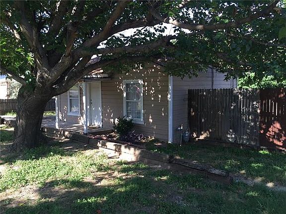 2nd image of 908 Bourland Dr