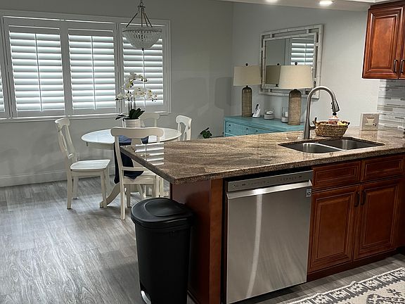 4th image of 1600 NE 51st St
