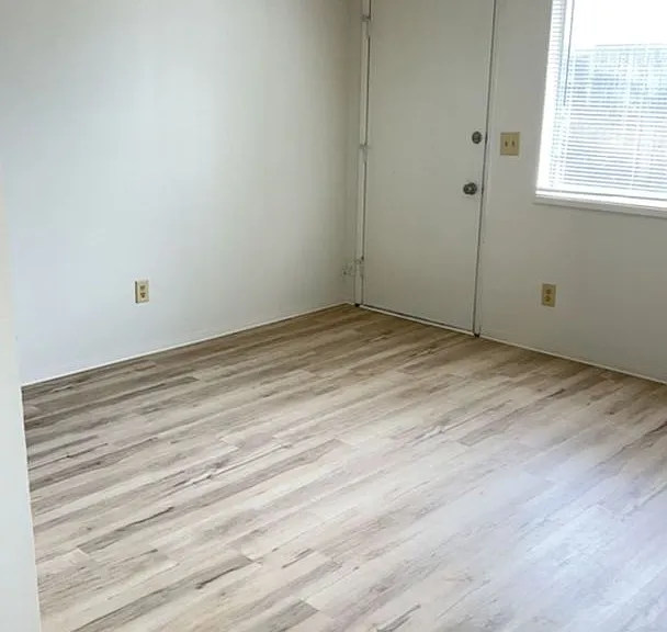 166 De Hague St #1-4 — Photo 7