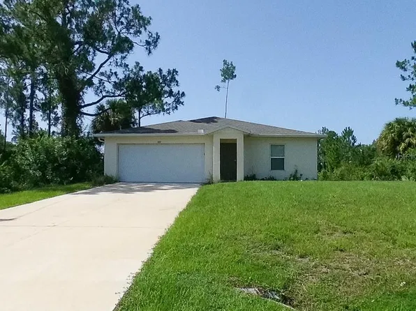1010 Kaye St E, Lehigh Acres, FL 33974