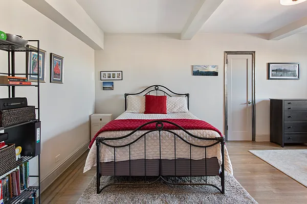 Sold by Compass | media 4