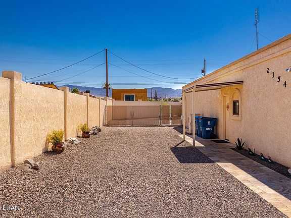 3rd image of 2354 Palo Verde Blvd N