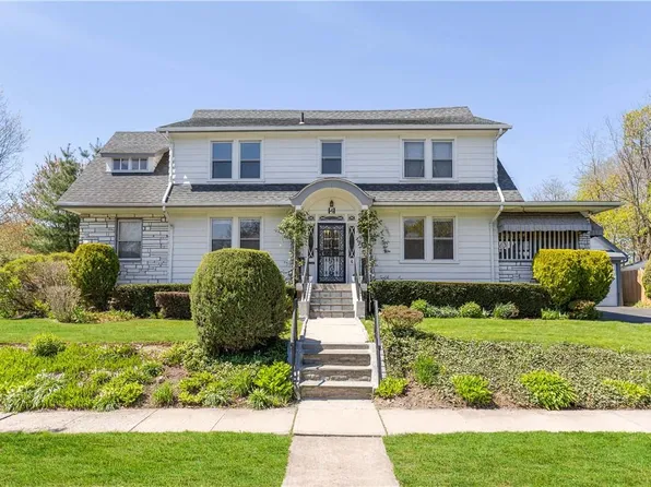 4 Risley Place, New Rochelle, NY 10801