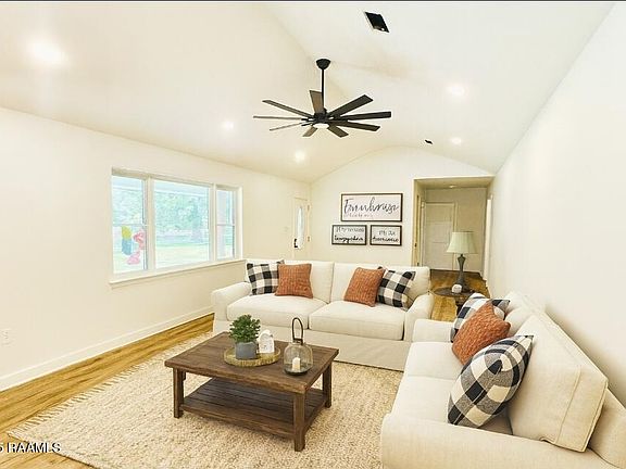 3rd image of 207 Mitze Dr