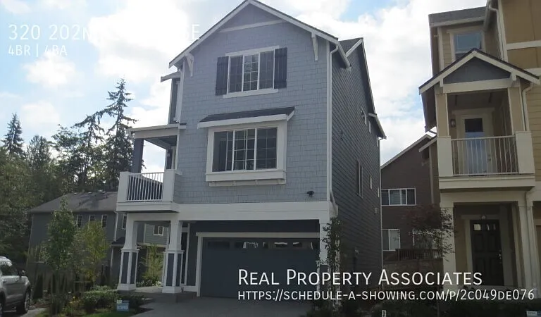320 202nd St SE — Photo 1