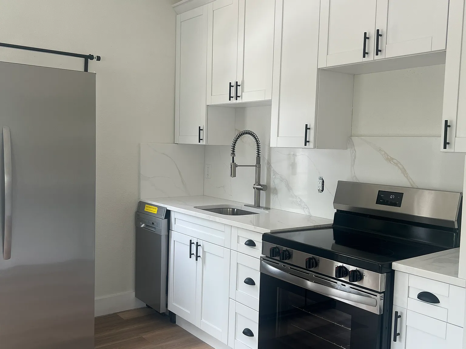 Studio, 350 sqft, $1,495 — Photo 1