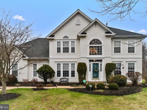 42 Devon Rd, Newtown, PA 18940