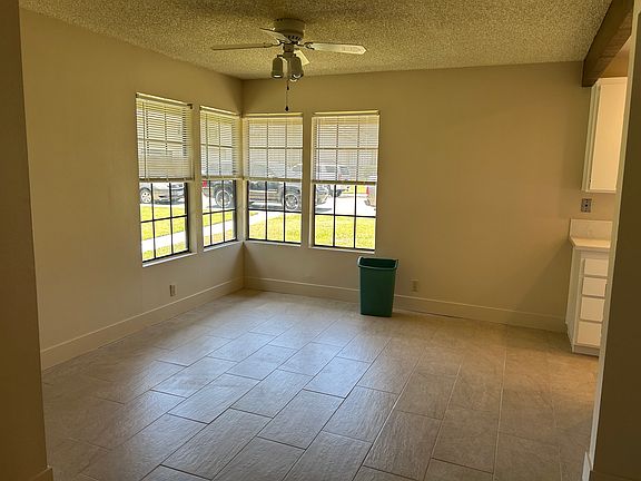 4th image of 23022 Village Dr